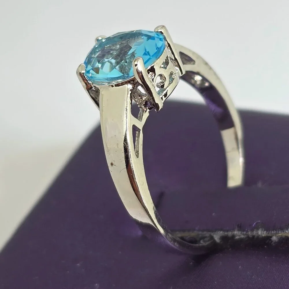 Beautiful Silver Oval Faceted Light Blue Rhodium Plated Solitaire Ring Sz 6.75